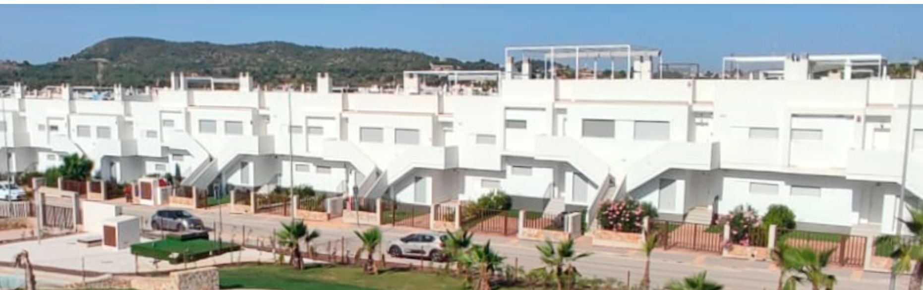 Vista exterior de Àtic en venda en Orihuela amb Piscina comunitària