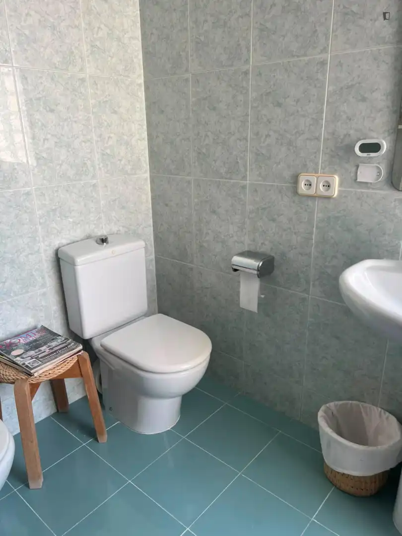 Baño de Casa o chalet para compartir en Barcelona con Amueblado y Horno