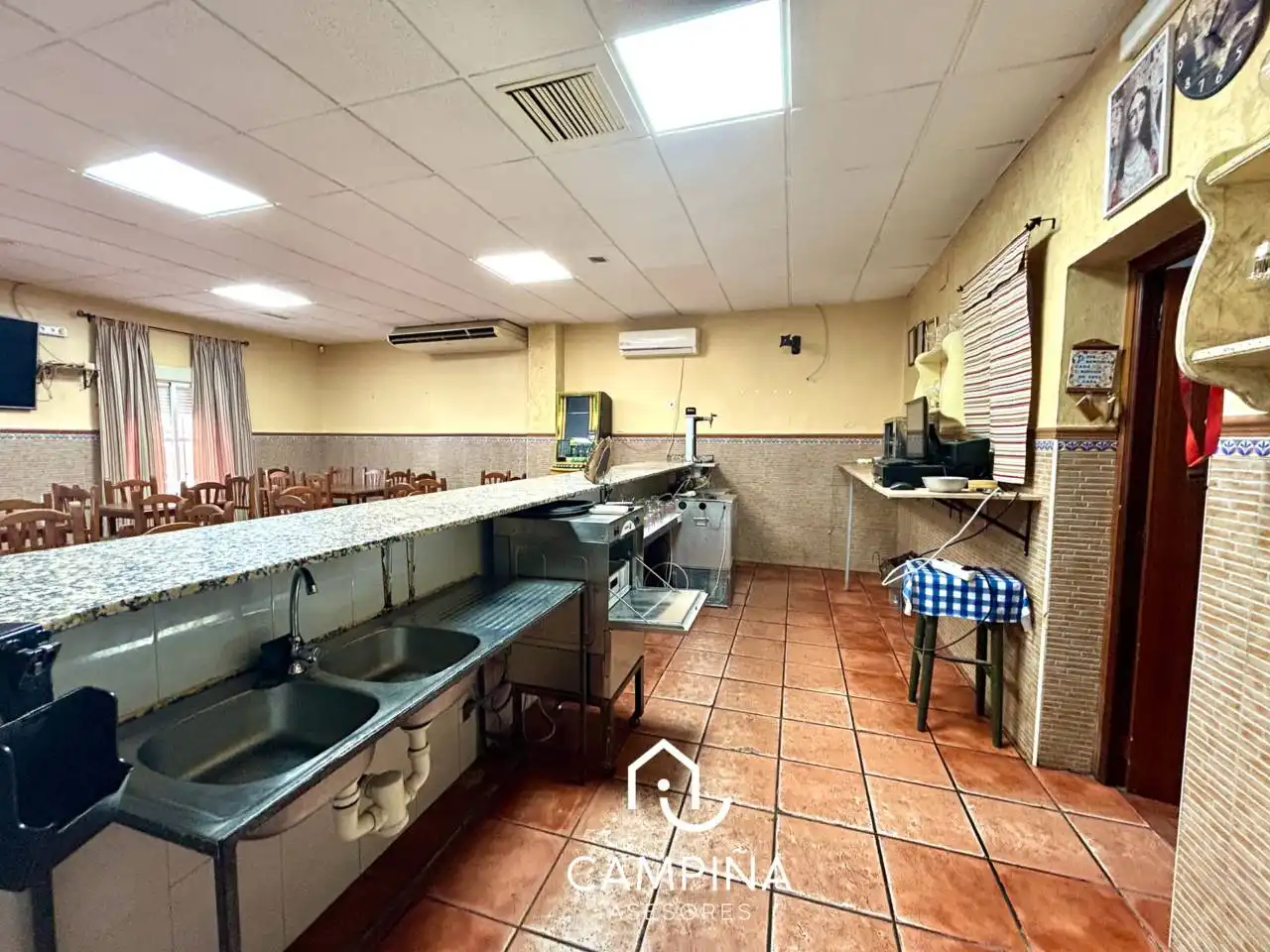 Local commercial à vendre à Calle Diego Velázquez 141, imagen 4