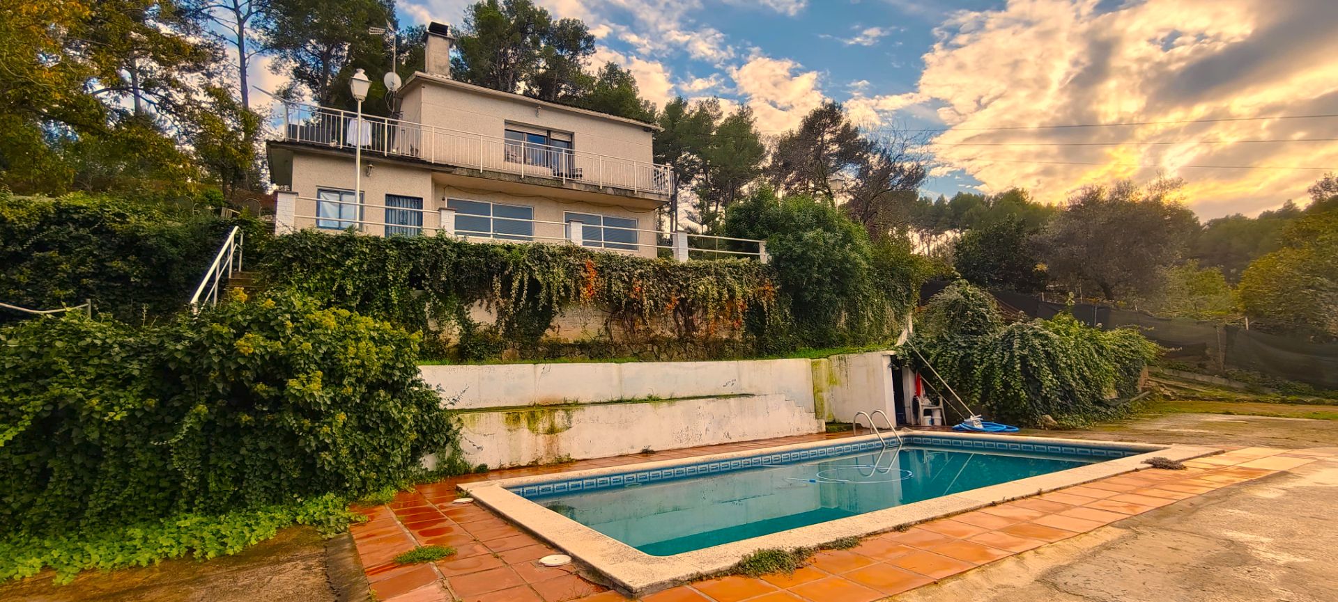 Swimming pool of House or chalet for sale in Cervelló  with Private garden, Storage room and Swimming Pool