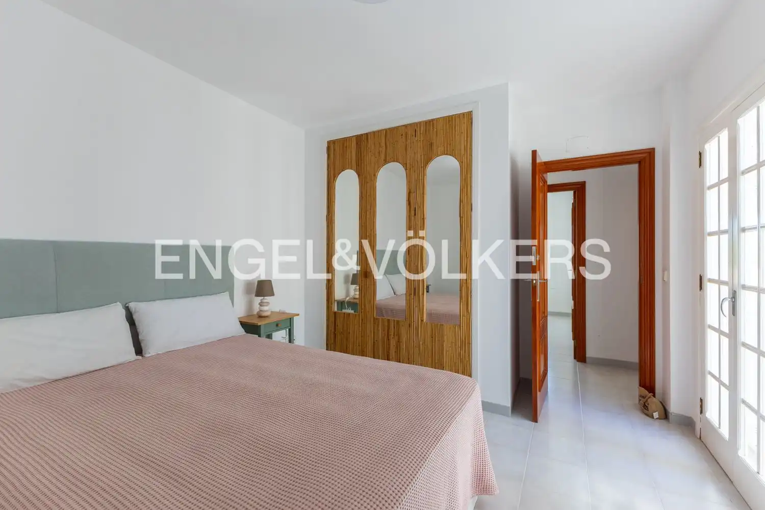 Bedroom of Houses for rent in Valencia  with Air Conditioner, Heating and Private garden