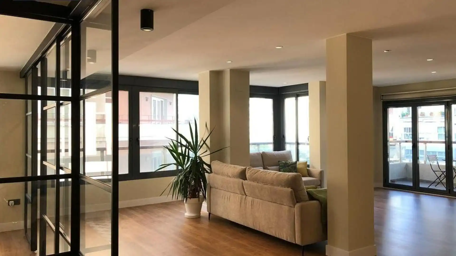 Sala de estar de Piso de alquiler en Alicante / Alacant con Aire acondicionado, Calefacción y Parquet