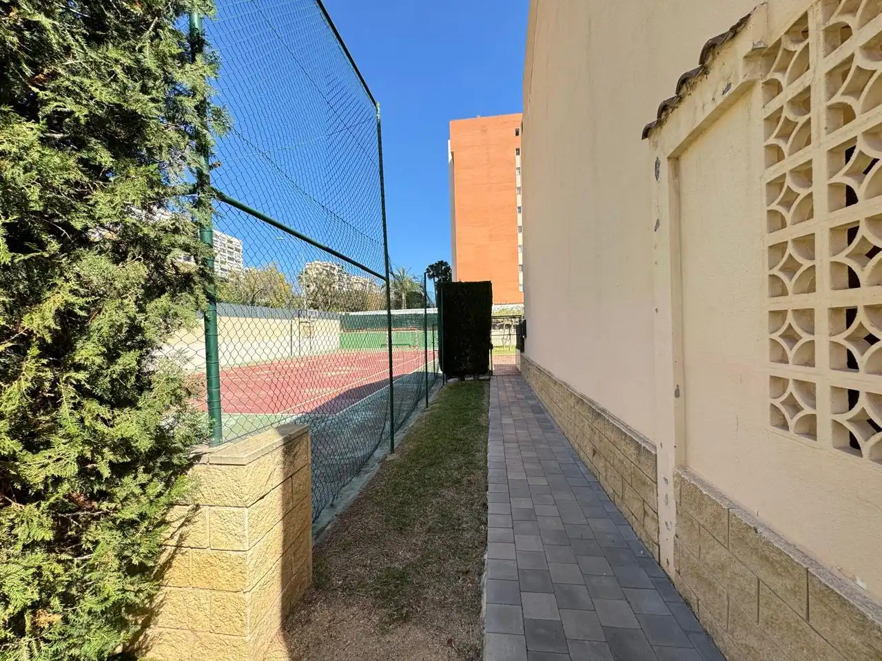 Exterior view of Detached homes for sale in Alicante / Alacant  with Air Conditioner, Heating and Terrace