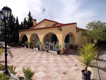 Casa con piscina in vendita a Castalla