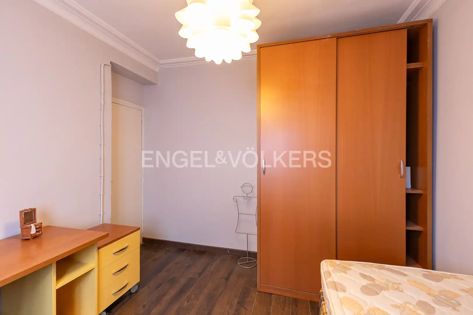 Schlafzimmer von Wohnung zur Miete in Madrid mit Klimaanlage, Heizung und Parkett