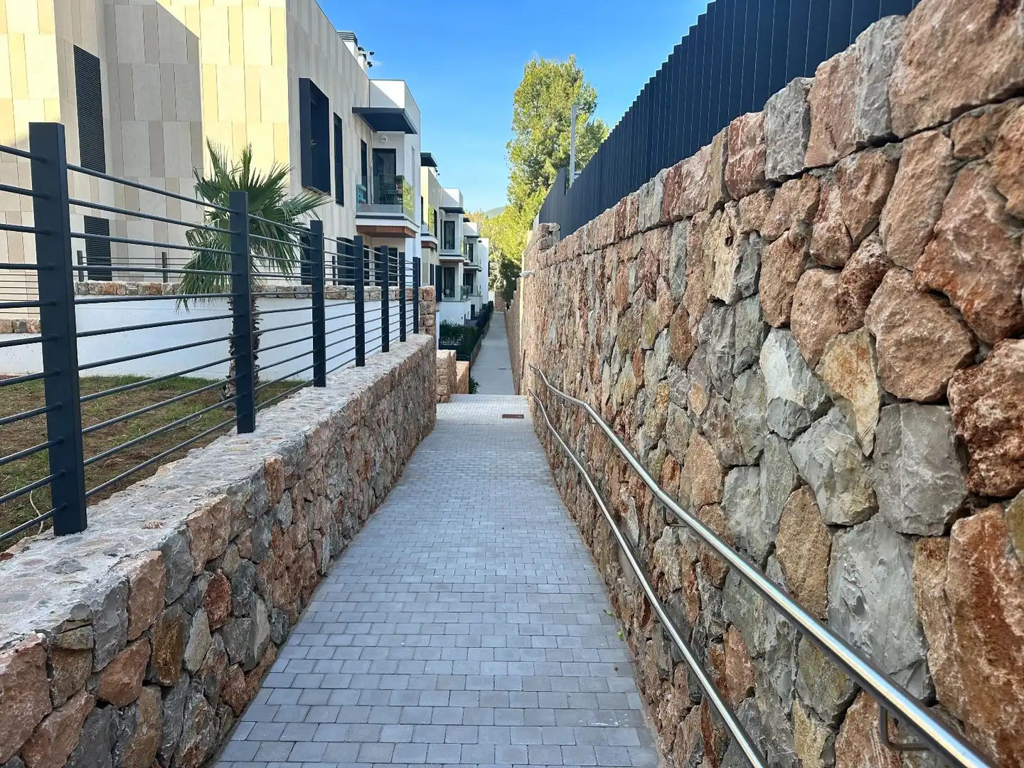 Vista exterior de Apartament en venda en  Palma de Mallorca amb Aire condicionat, Calefacció i Jardí privat