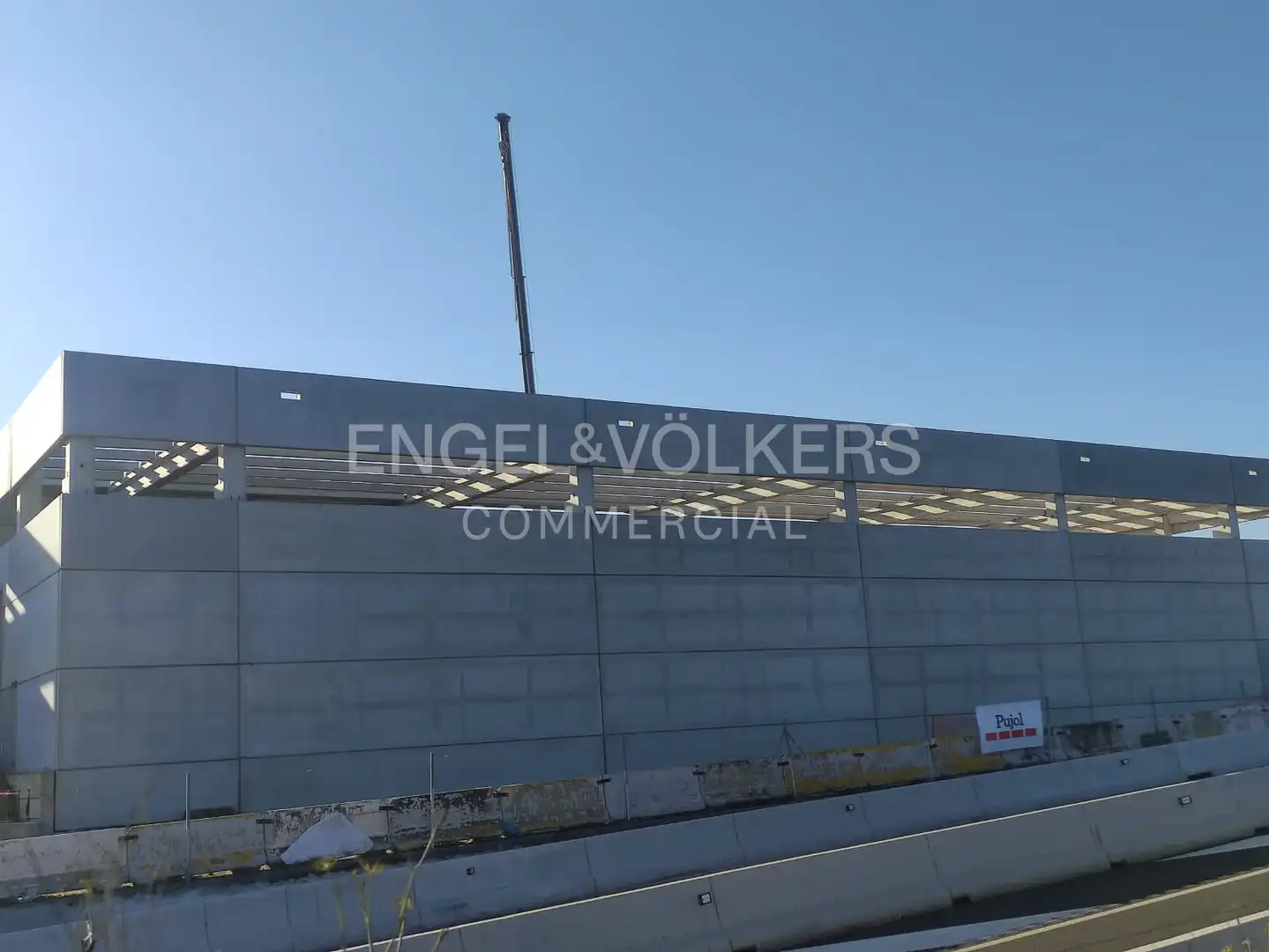 Industrial building to rent in La Granada, imagen 2