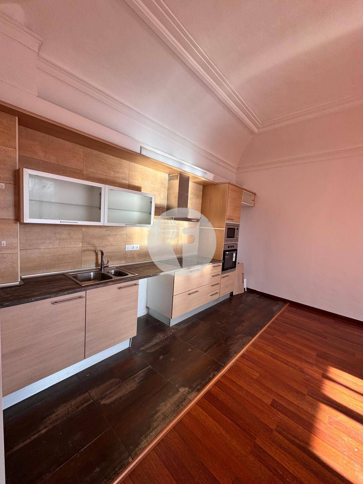 Cuina de Pis de lloguer en Terrassa amb Calefacció i Balcó