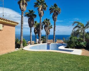 Swimming pool of House or chalet for sale in Algeciras  with Private garden and Community pool