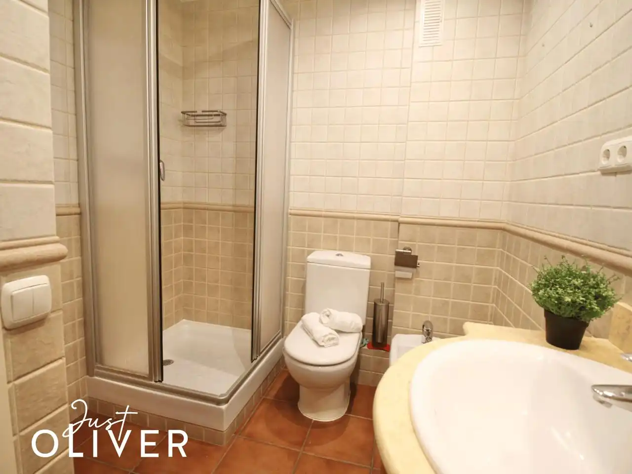Baño de Apartamento en venta en Salou con Terraza, Trastero y Amueblado