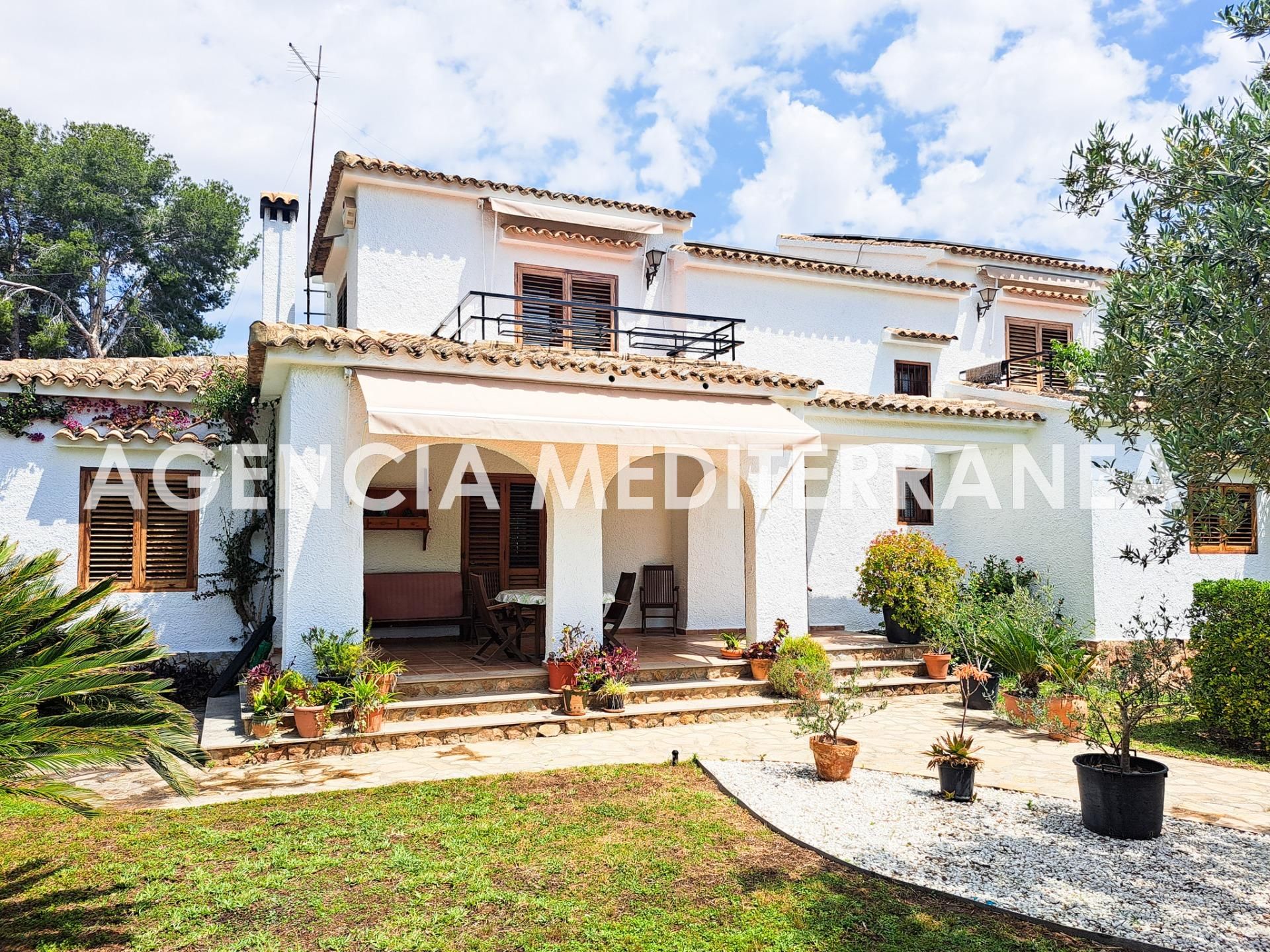 Exterior view of House or chalet to rent in Paterna  with Heating, Private garden and Terrace