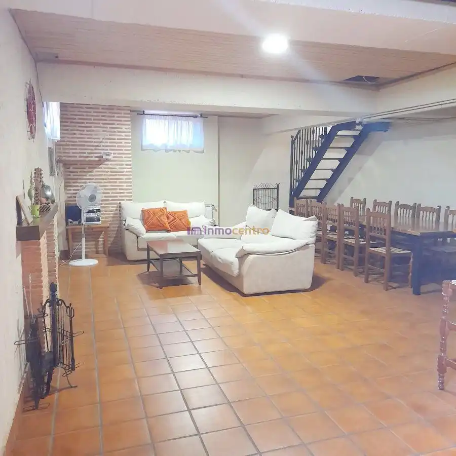 Casa o xalet en venda en Valdepeñas amb Calefacció, Piscina i Jacuzzi