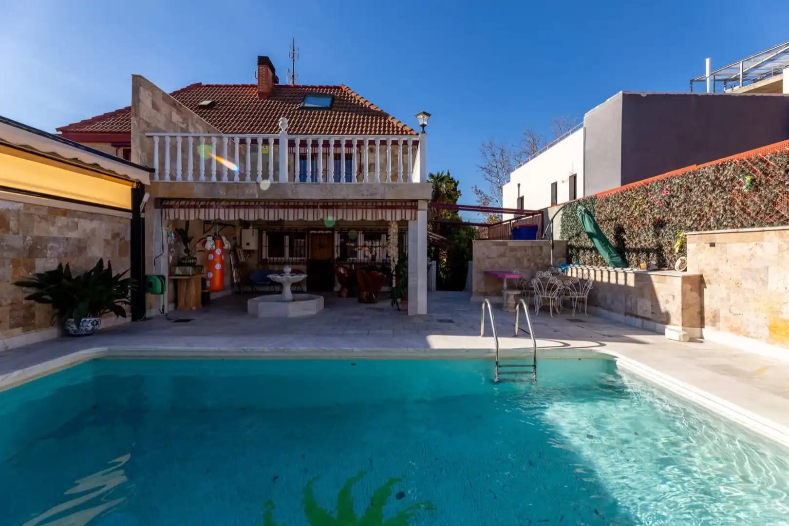Swimming pool of Detached homes for sale in Madrid  with Air Conditioner, Heating and Private garden