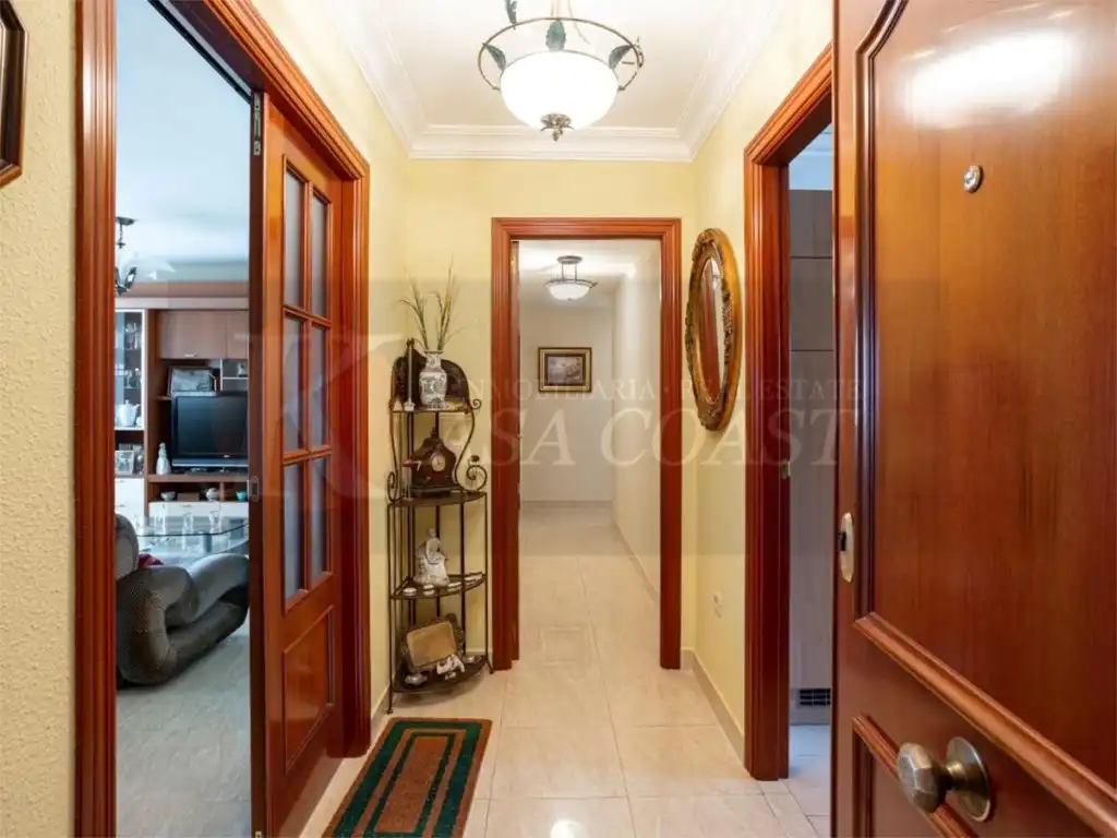 Flat for sale in Fuengirola  with Air Conditioner, Private garden and Terrace