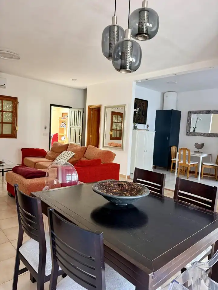 Comedor de Casa o chalet de alquiler en San Bartolomé de Tirajana con Aire acondicionado, Terraza y Amueblado