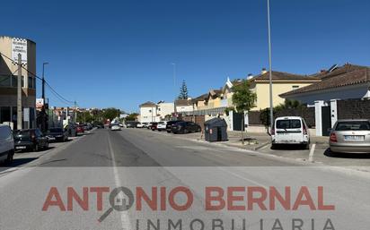 Exterior view of Single-family semi-detached for sale in Jerez de la Frontera  with Air Conditioner, Terrace and Storage room