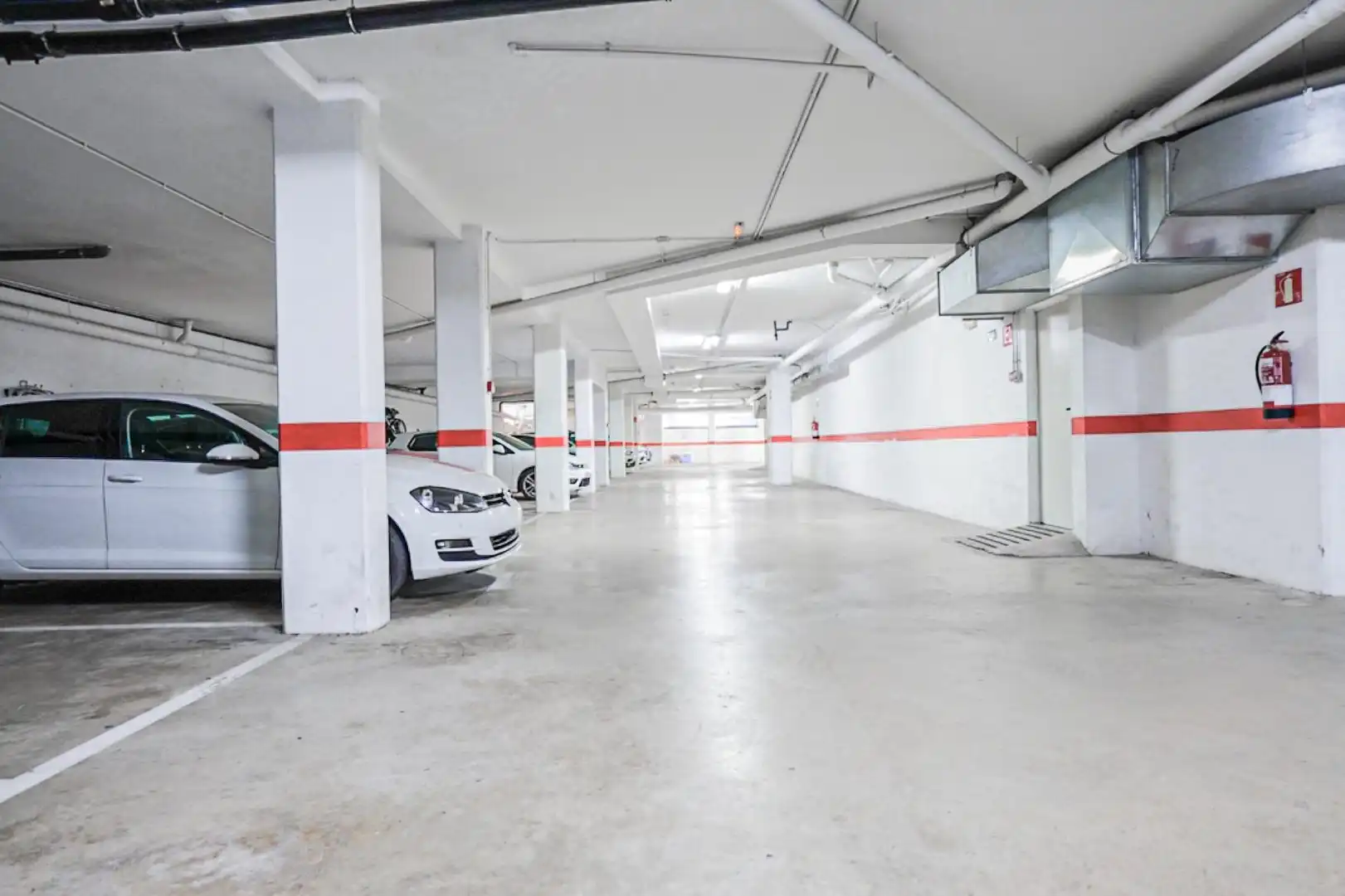 Parking de Piso en venta en Salou con Aire acondicionado, Calefacción y Jardín privado