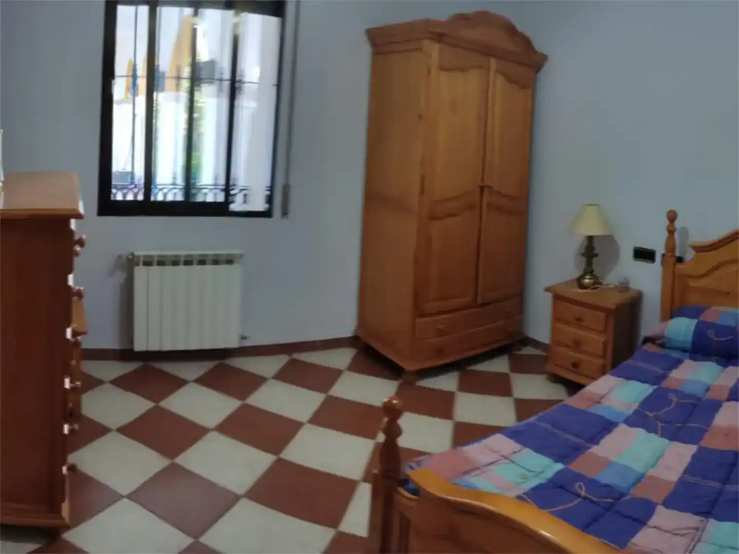 Dormitori de Pis en venda en Santa Elena amb Jardí privat, Traster i Moblat