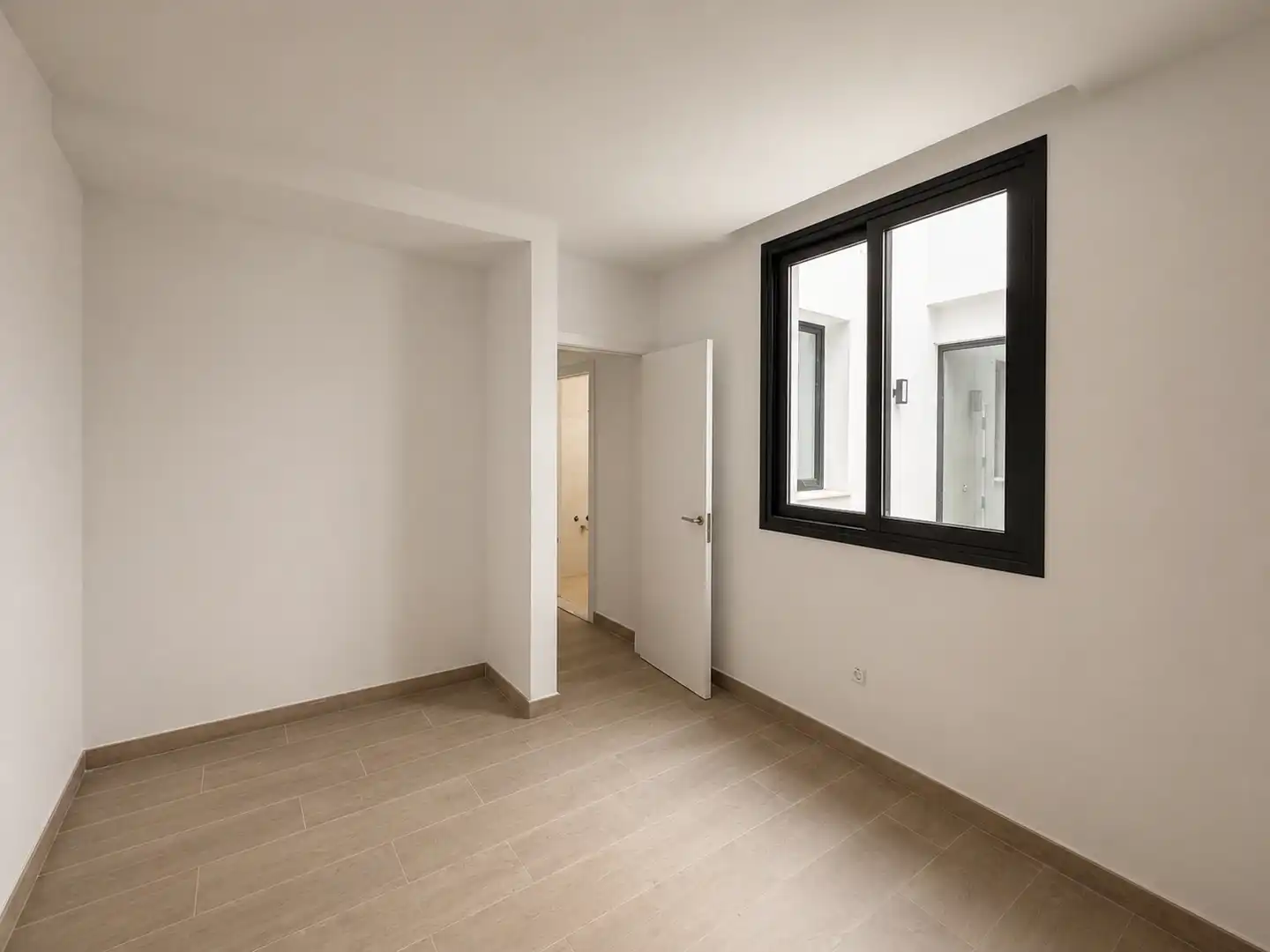 Bedroom of Flat for sale in San Cristóbal de la Laguna  with Storage room, Oven and Microwave