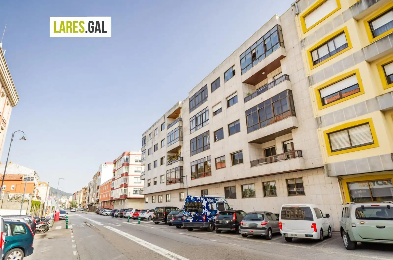 Vista exterior de Piso en venta en Cangas  con Calefacción, Terraza y Trastero