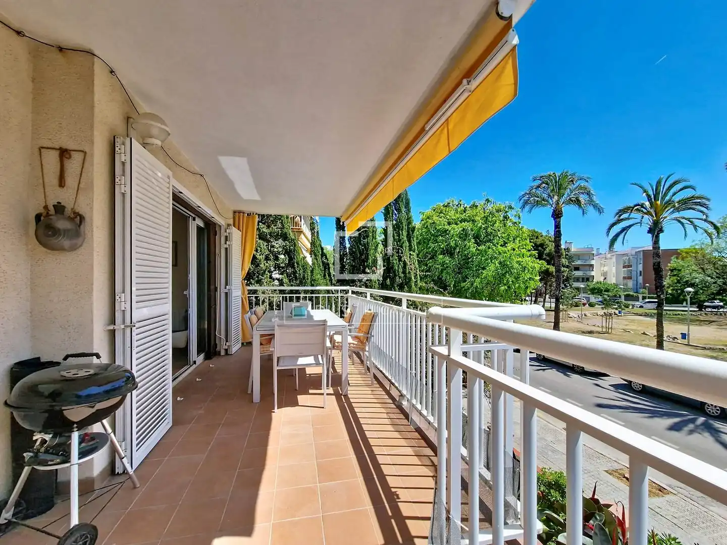 Exterior view of Flat for sale in Vilanova i la Geltrú  with Air Conditioner, Heating and Terrace
