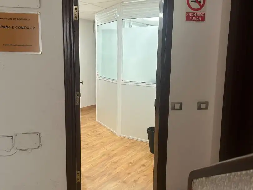 Büro zur Miete in San Cristóbal de la Laguna mit Möbliert und Internet