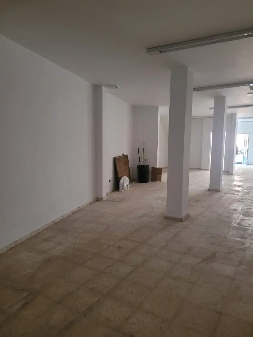 Local comercial de lloguer a Calle Santo Domingo 7, imagen 9