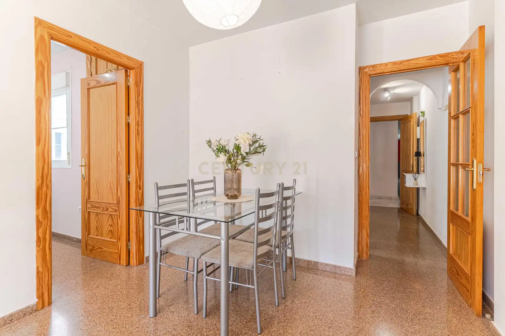 Menjador de Apartament en venda en Churriana de la Vega amb Jardí privat i Piscina comunitària