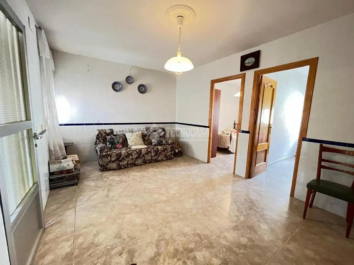 Sala d'estar de Casa adosada en venda en Navalcán