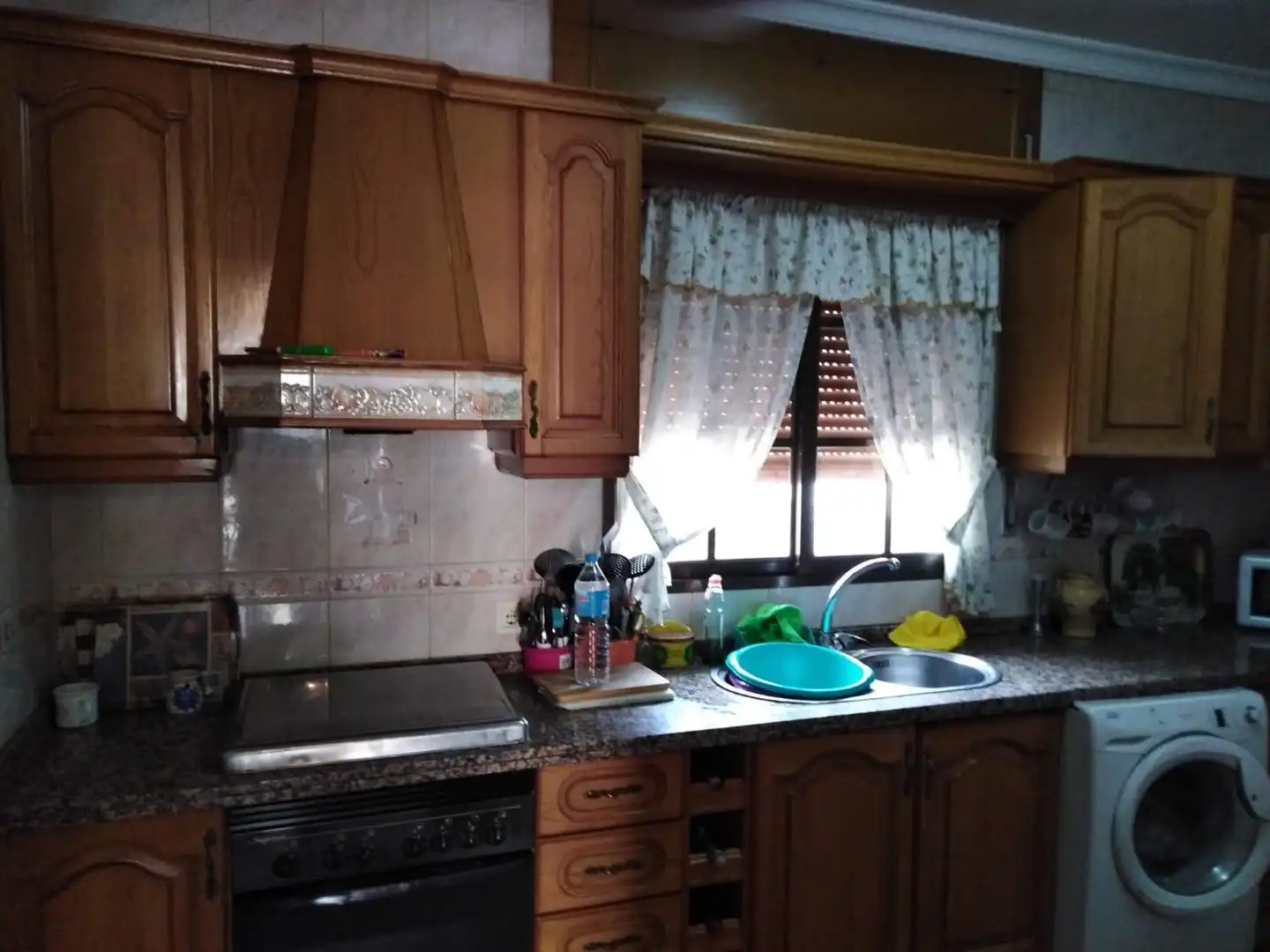 Cuina de Casa adosada en venda en Archidona amb Aire condicionat, Calefacció i Jardí privat