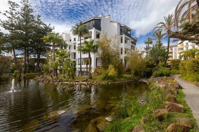 Piso en Venta en Avenida Jardines de las Golondrinas en Romana Playa