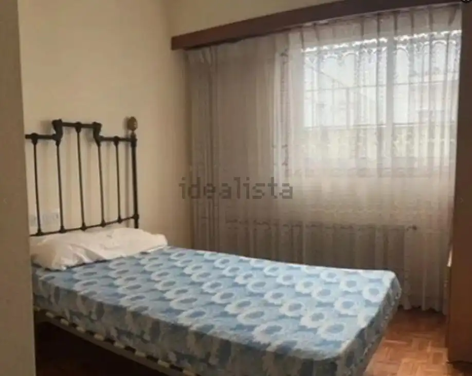 Schlafzimmer von Wohnung zur Miete in Ourense Capital  mit Heizung und Möbliert
