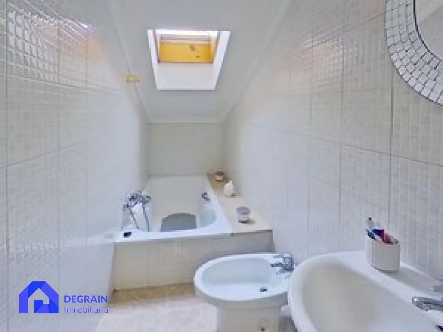 Baño de Piso en venta en Avilés con Calefacción y Trastero