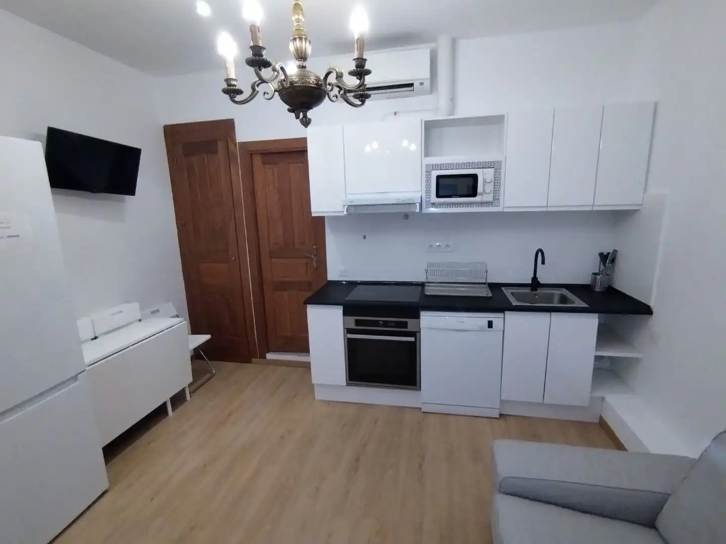 Kitchen of Flat for rent in Madrid  with Air Conditioner, Heating and Furnished