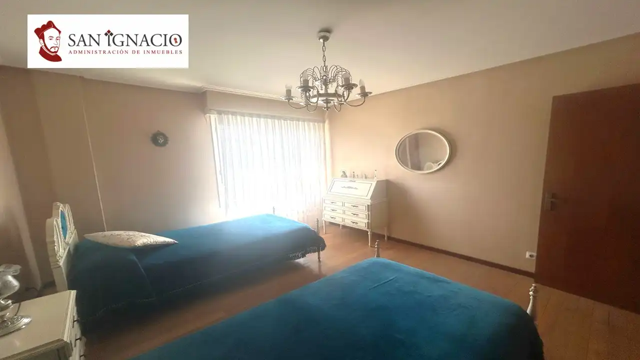 Habitación de Piso en venta en Villarcayo de Merindad de Castilla la Vieja con Amueblado y Balcón