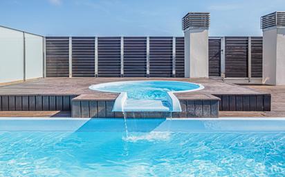 Piscina de Planta baixa en venda en Calafell amb Aire condicionat, Terrassa i Balcó