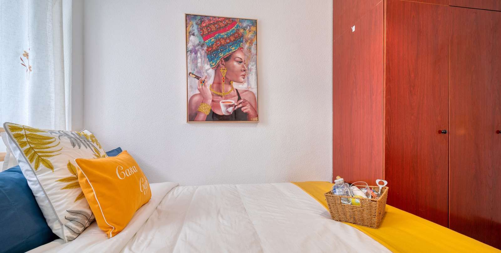 Bedroom of Flat to share in Pozuelo de Alarcón  with Air Conditioner, Heating and Terrace