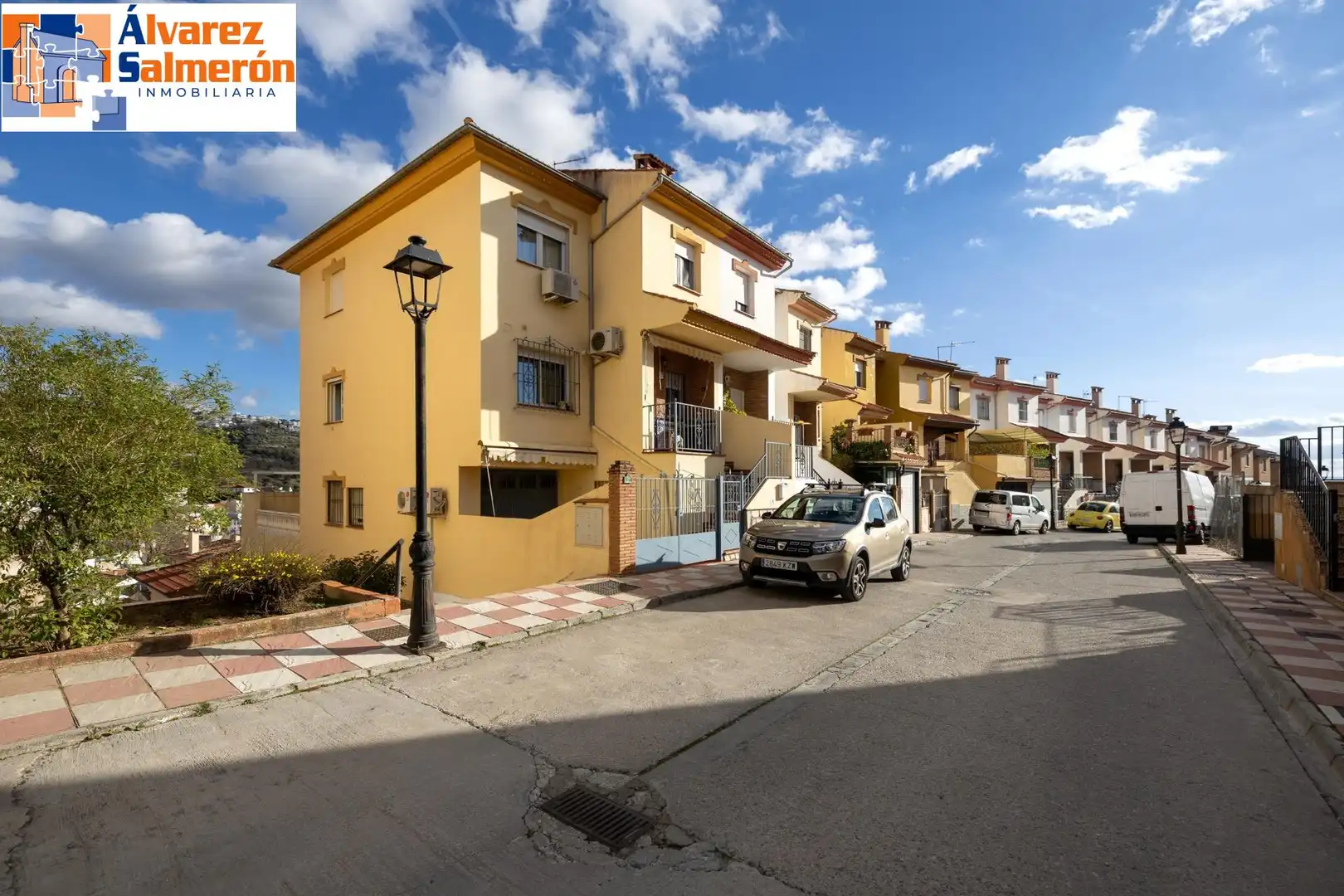 House with terrace for sale in Calle ALPES, imagen 3