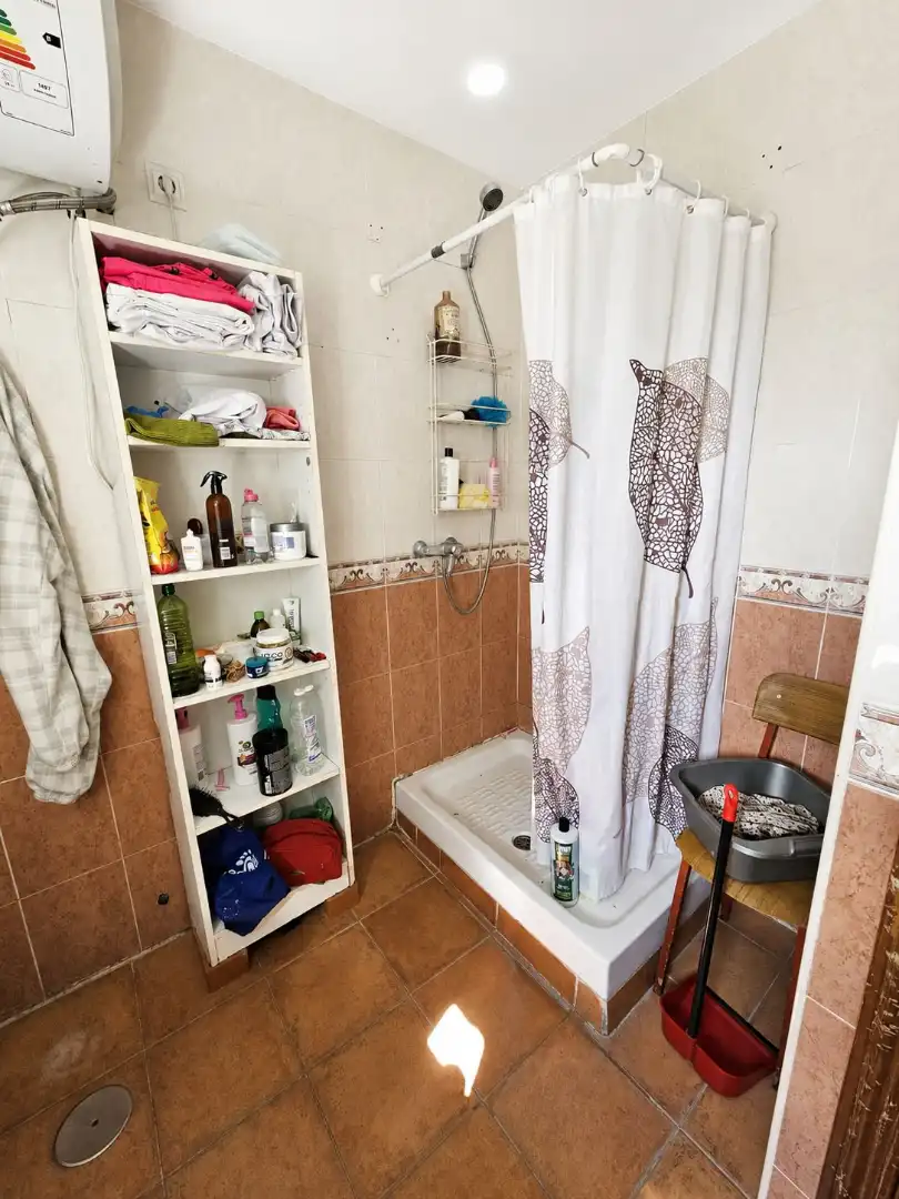 Bathroom of Houses for sale in Casarrubios del Monte  with Air Conditioner and Furnished