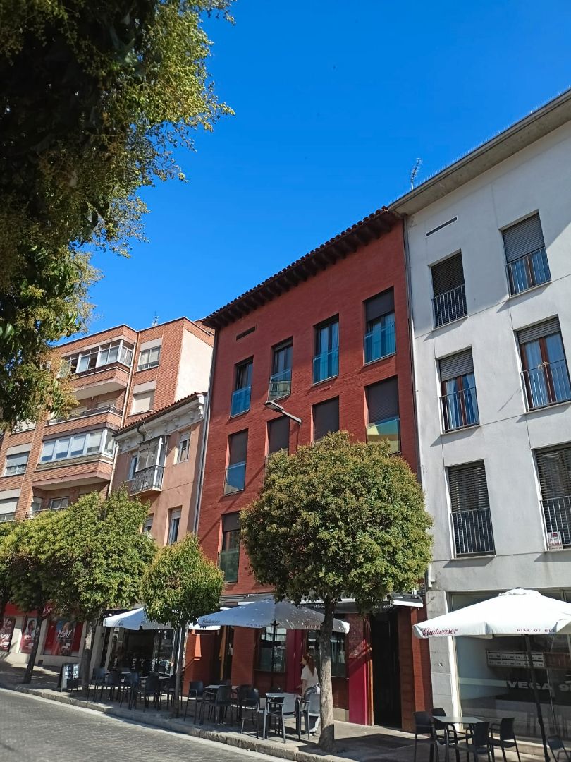 Exterior view of Duplex for sale in Valladolid Capital  with Air Conditioner, Heating and Parquet flooring