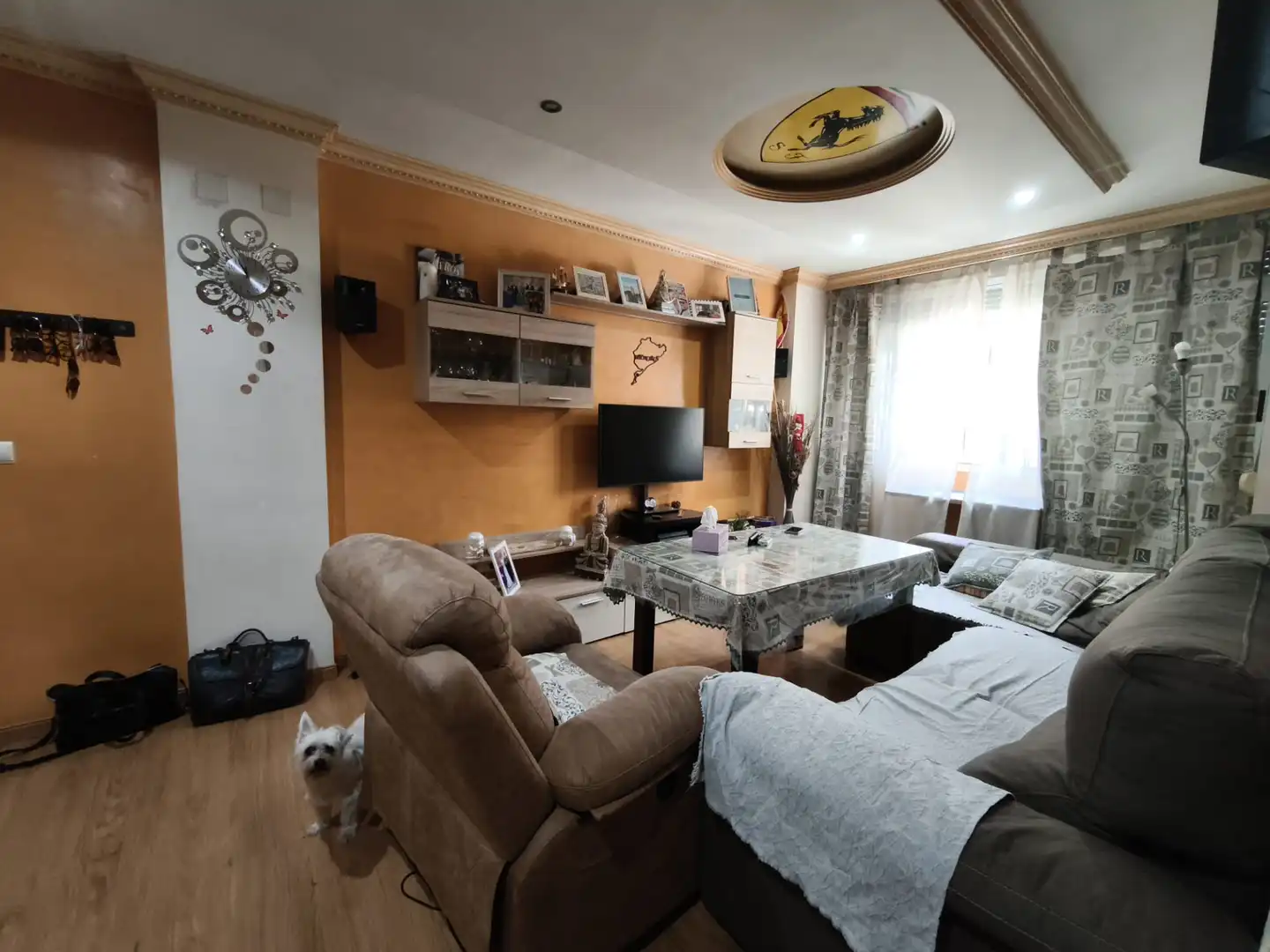 Sala d'estar de Pis en venda en La Rinconada amb Moblat