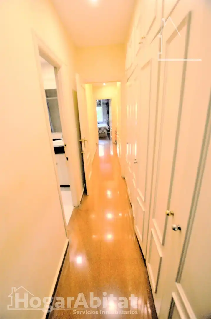 Flat for sale in Valencia  with Air Conditioner and Heating