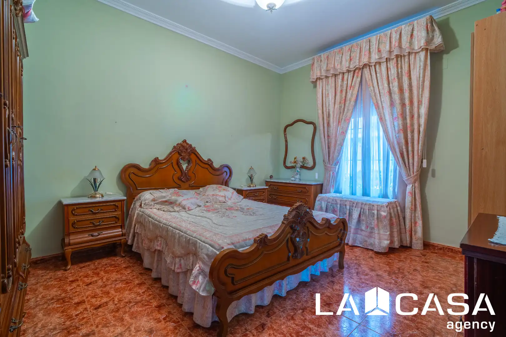 Bedroom of Houses for sale in Dos Hermanas  with Air Conditioner, Heating and Furnished