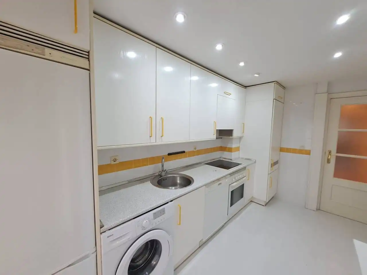 Flat with terrace for sale in Calle Fernán González, imagen 25