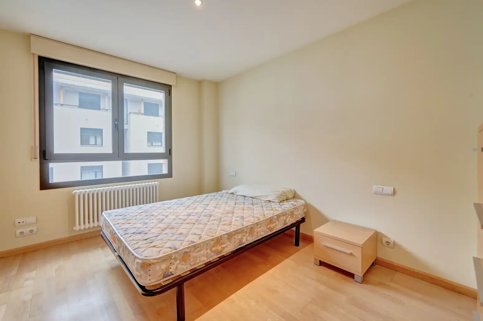 Bedroom of Flat for sale in  Pamplona / Iruña  with Heating, Private garden and Parquet flooring