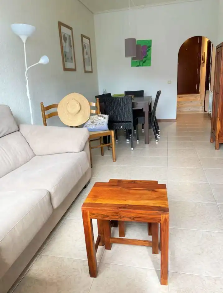 Sala de estar de Piso de alquiler en Noja con Calefacción, Terraza y Balcón