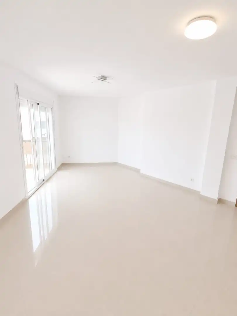 Wohnzimmer von Wohnung zum Verkauf in Campos mit Terrasse und Balkon