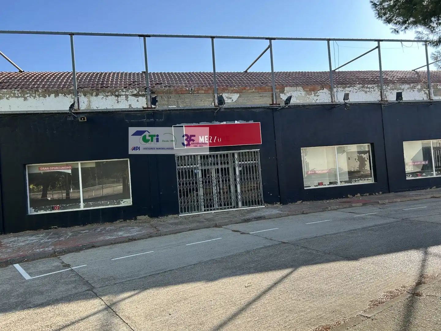 Nau industrial en venda en Zaragoza