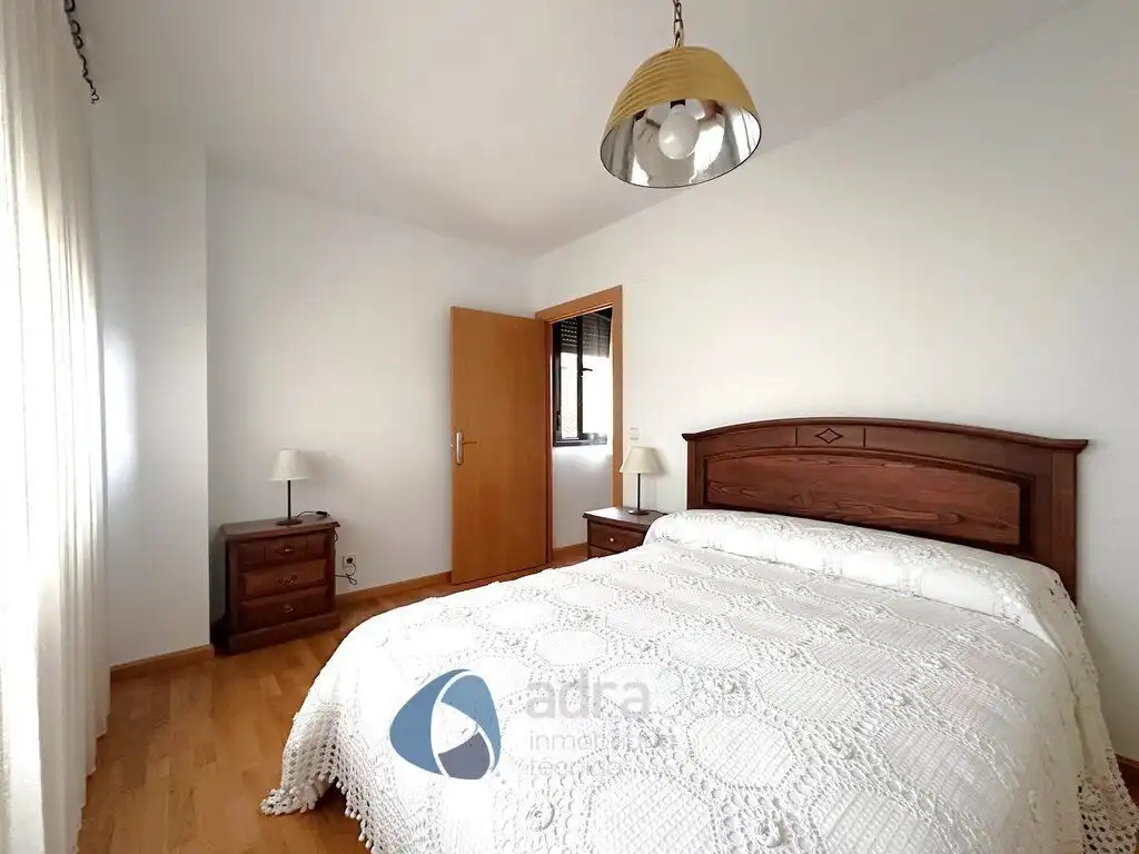 Dormitori de Casa o xalet en venda en Cirueña amb Calefacció, Jardí privat i Terrassa