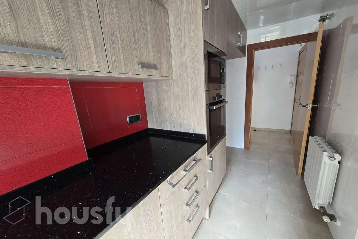 Flat for rent in Carrer Dolçamara, Sant Ildefons